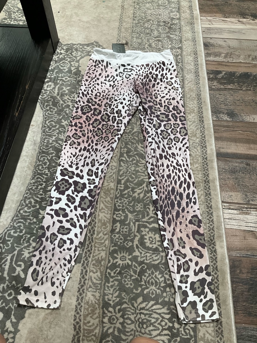 Vocal Brown tan and White Leopard Print Leggings Small NWT